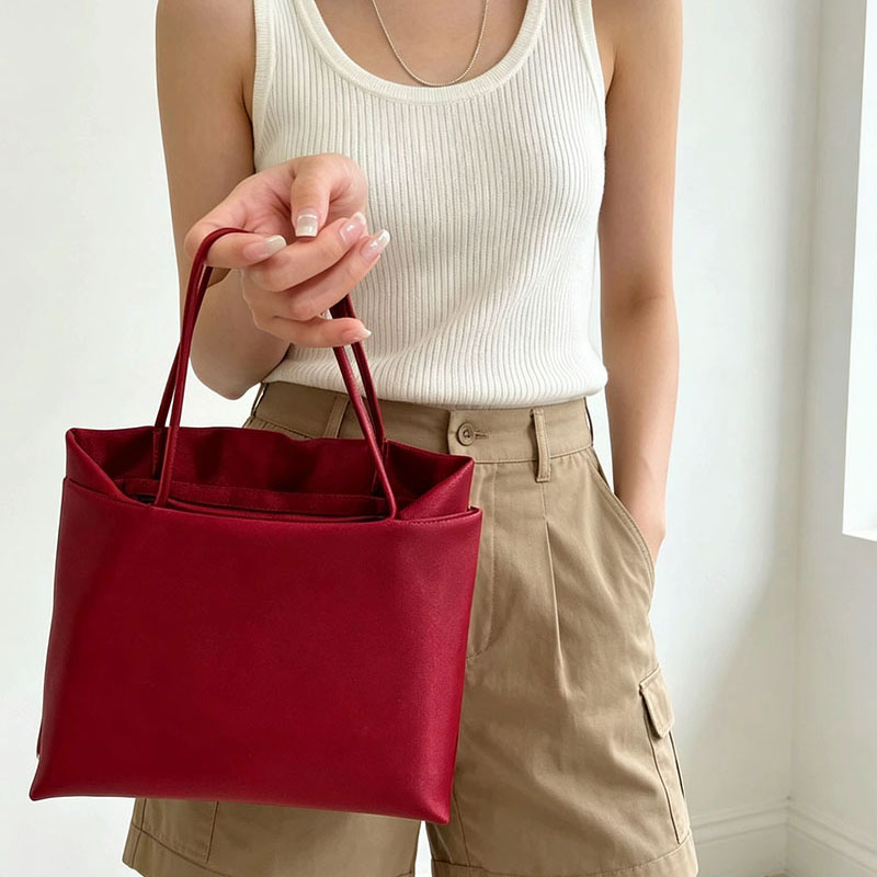 Flap Bag Envelope - 小さな正方形のウェディングバッグミニマリストスタイルサテンアコーディオンハンドバッグ封筒ショルダーバッグ女性のファッション秋の新着