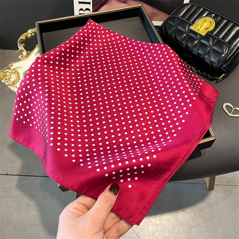女性のための豪華なシルクのスカーフ,春と夏のための花の装飾が - Women Bags Online のレビューと価格