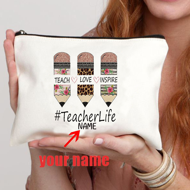 パーソナライズされた平和を教える愛を鼓舞する教師生活カスタム - Women Bags Name のレビューと価格