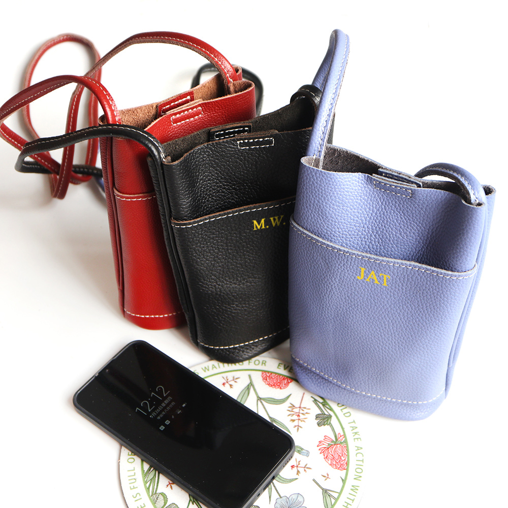 女性用本革クロスオーバーバッグ,パーソナライズされた文字の牛 - Women Bags Name のレビューと価格