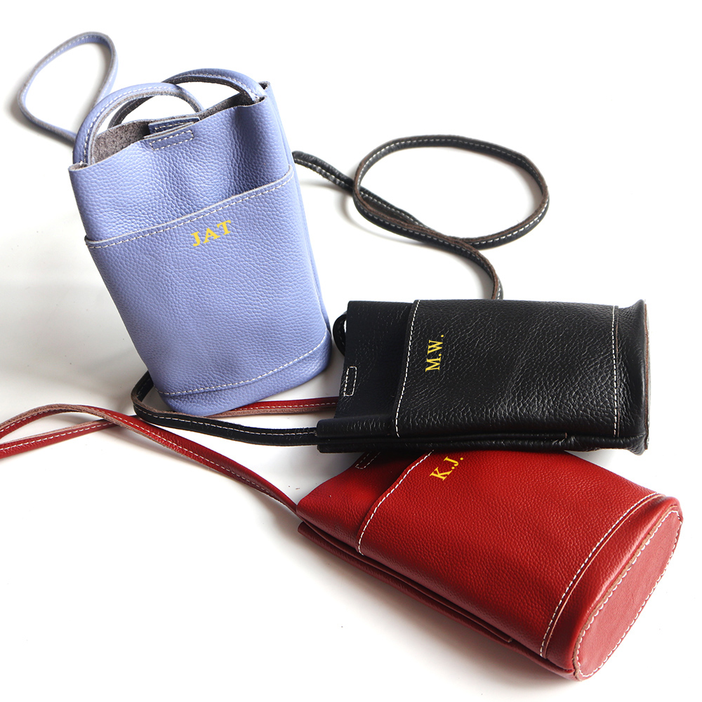 女性用本革クロスオーバーバッグ,パーソナライズされた文字の牛 - Women Bags Name のレビューと価格